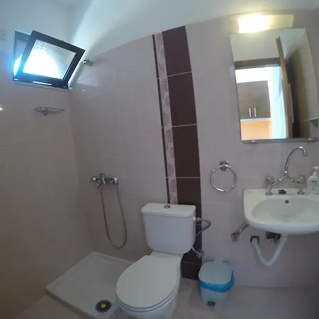 Yianna Apartment