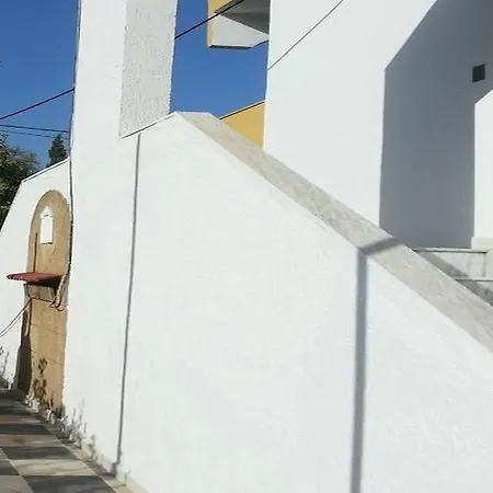 Yianna * Faliraki