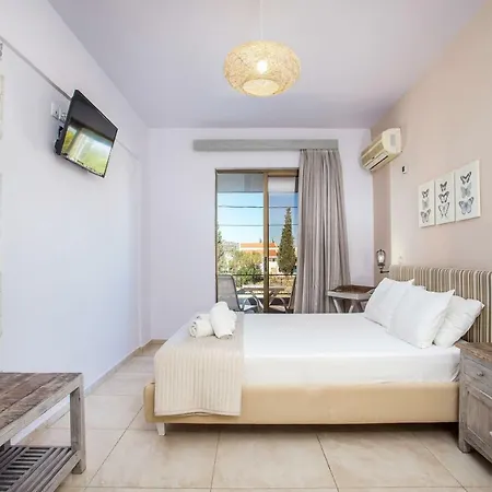 Apartment Yianna *